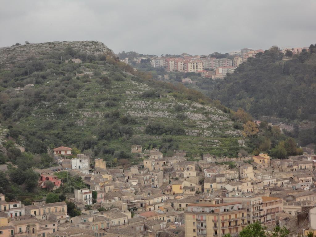 La Casa Di Petra Lägenhet Modica Rum bild
